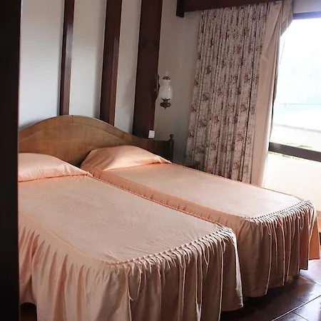 Bed & Breakfast Rural De Sanroque Santana (Madeira)