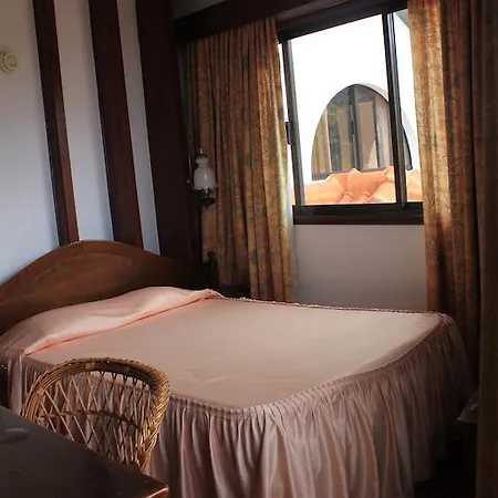 Bed & Breakfast Rural De Sanroque Santana (Madeira)