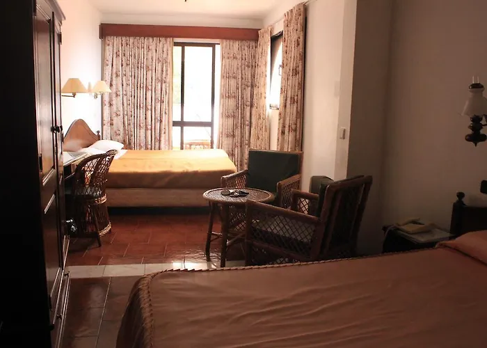 Bed and Breakfast Rural De Sanroque Santana (Madeira)