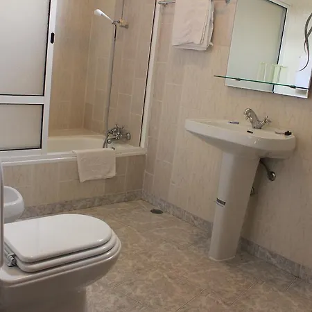 Bed & Breakfast Rural De Sanroque 3*