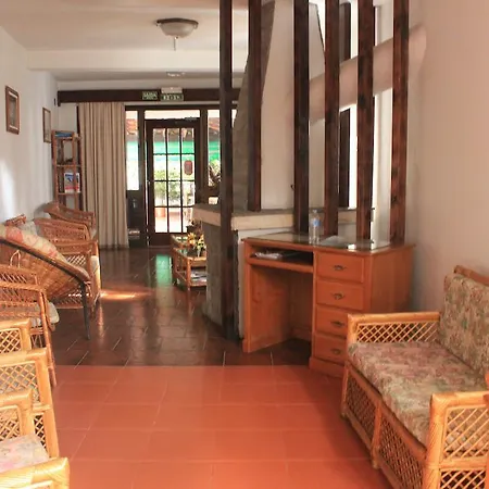 Bed & Breakfast Rural De Sanroque Santana (Madeira)